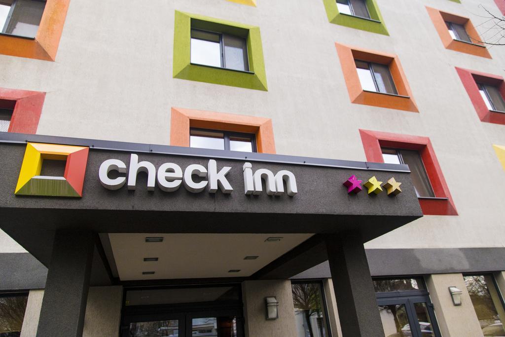 Hotel Check Inn Timisoara Exterior foto